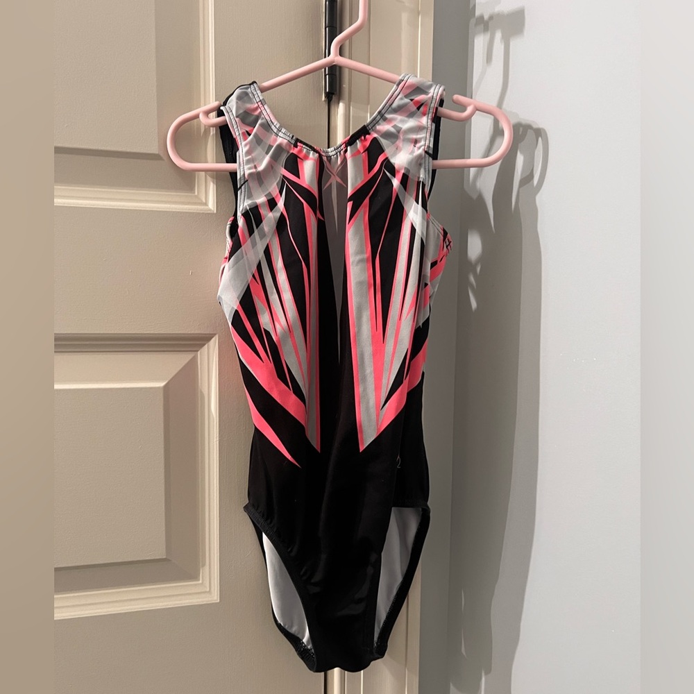 Stylish Black and Pink Gymnastics Leotard!